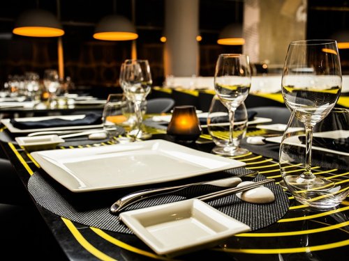 sutra-asiatic-specialties-restaurant-table-thumb
